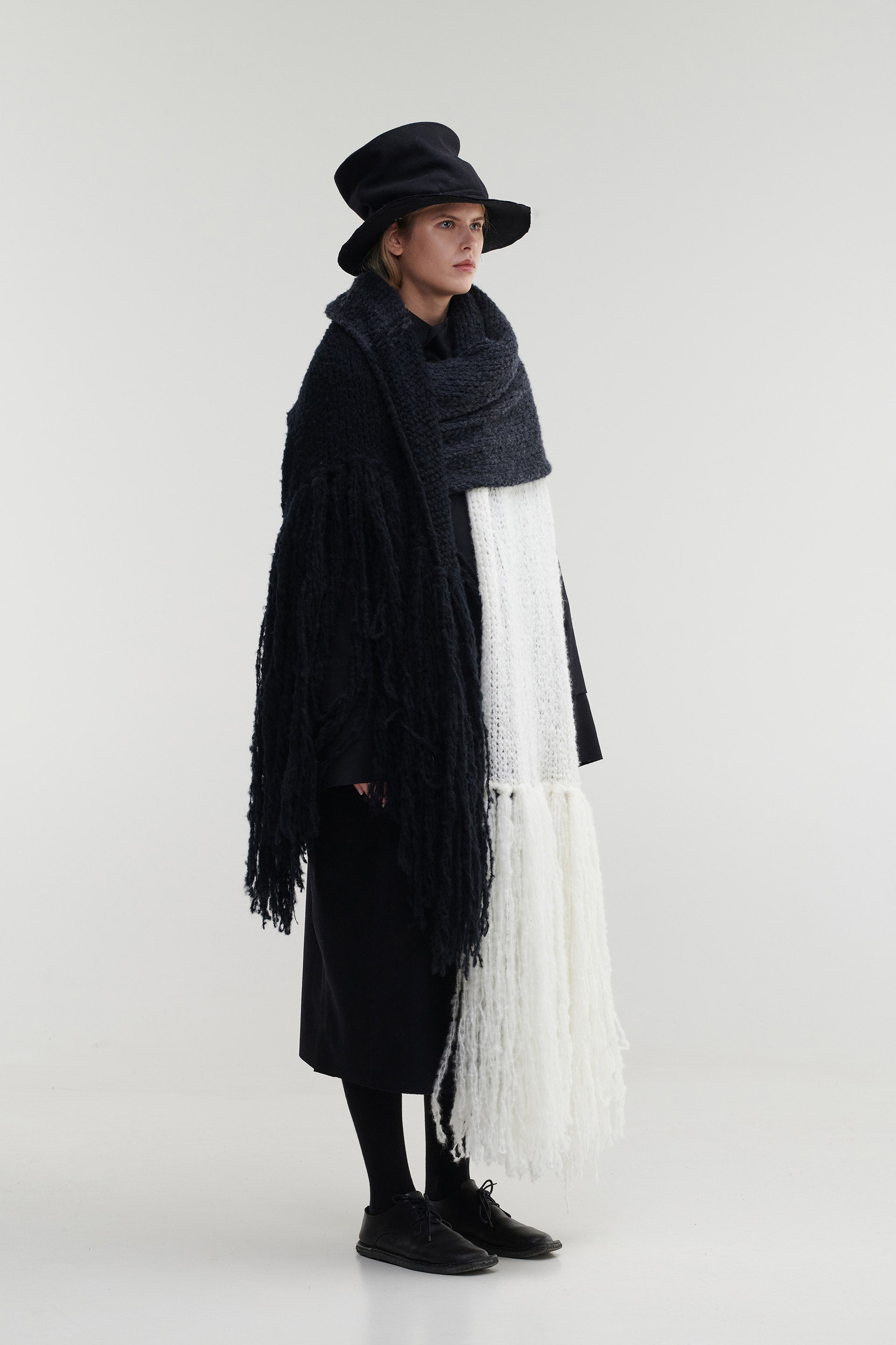 Violeta Knitted stole
