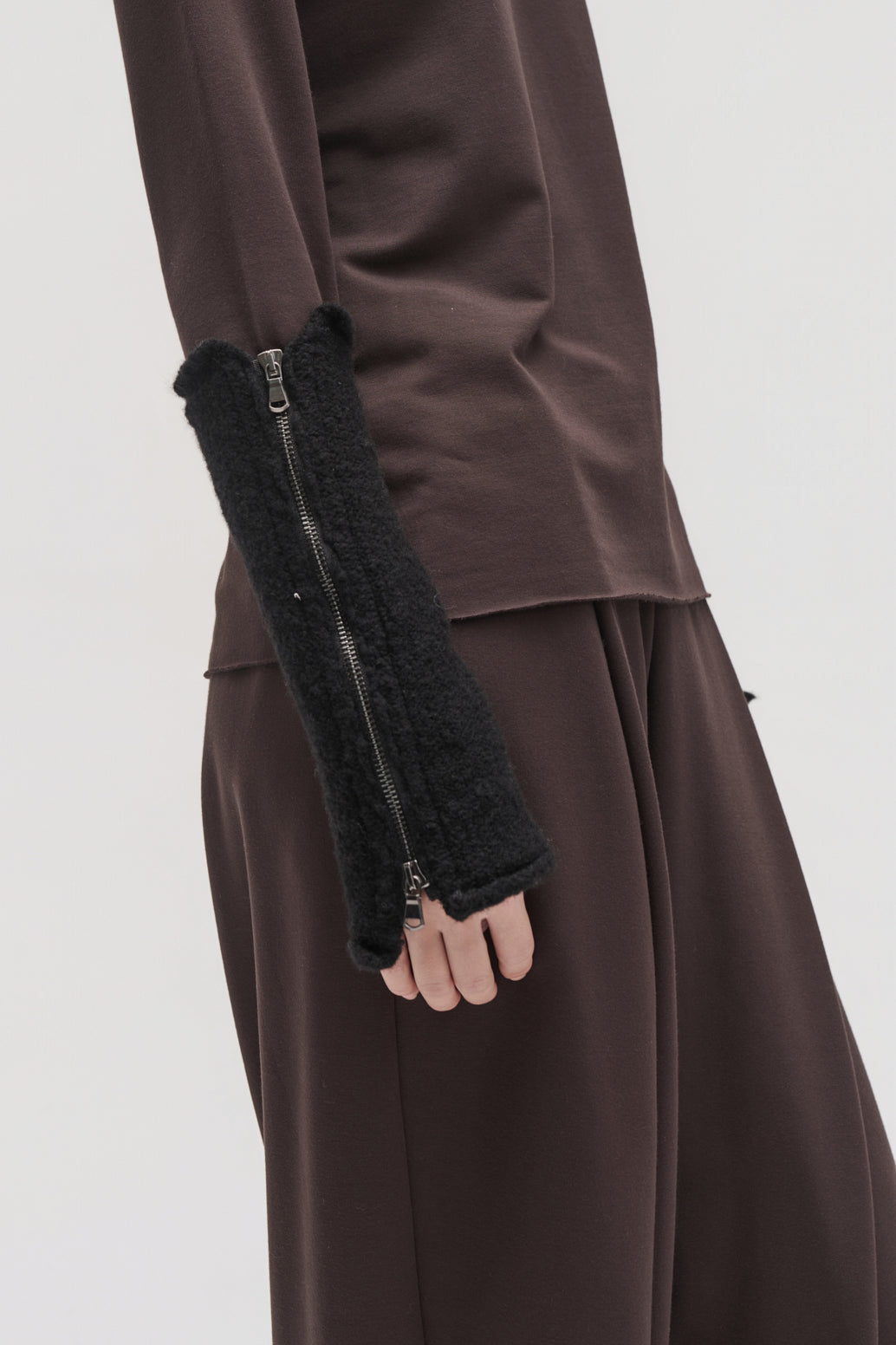 Opaco Knitted Arm Warmers