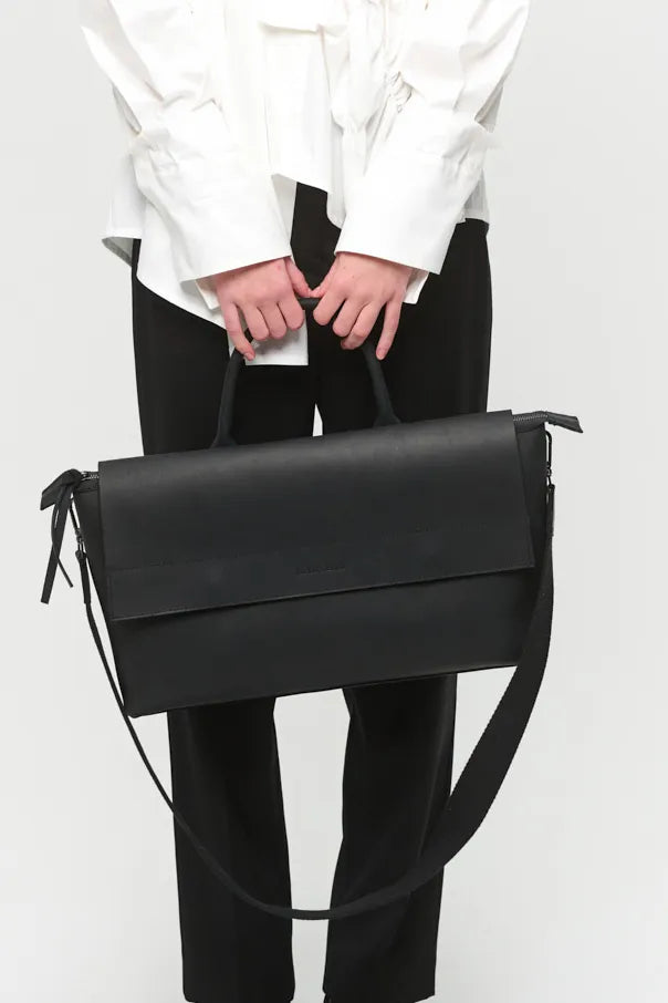 Acto Shoulder Bag/handbag