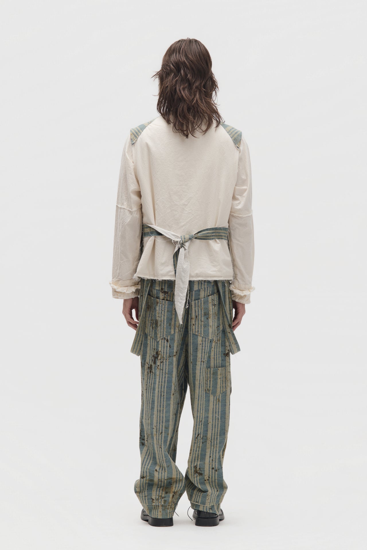 Trama Vest