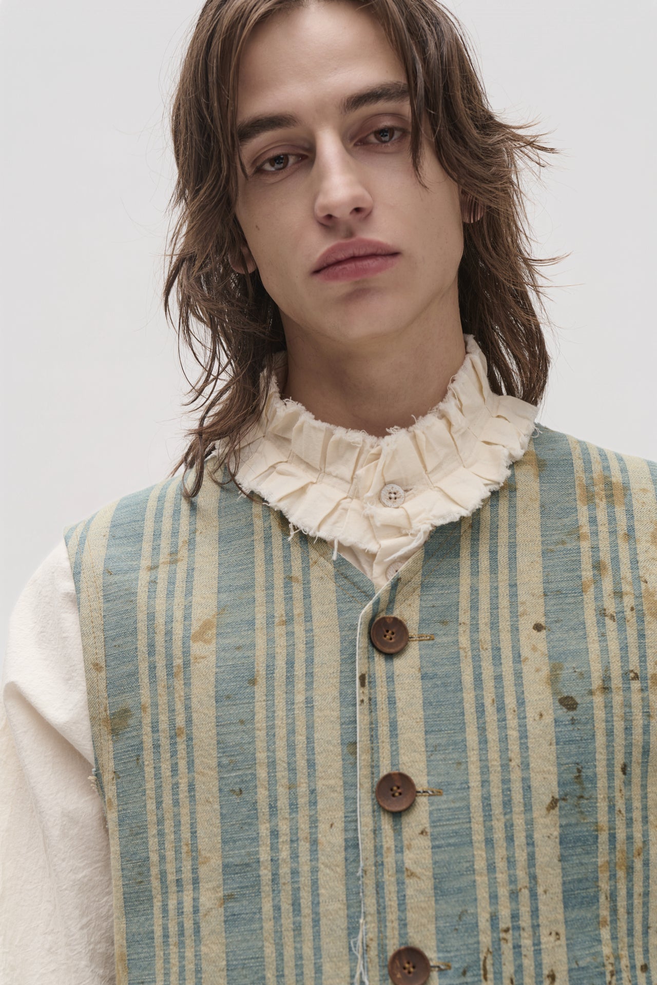 Trama Vest