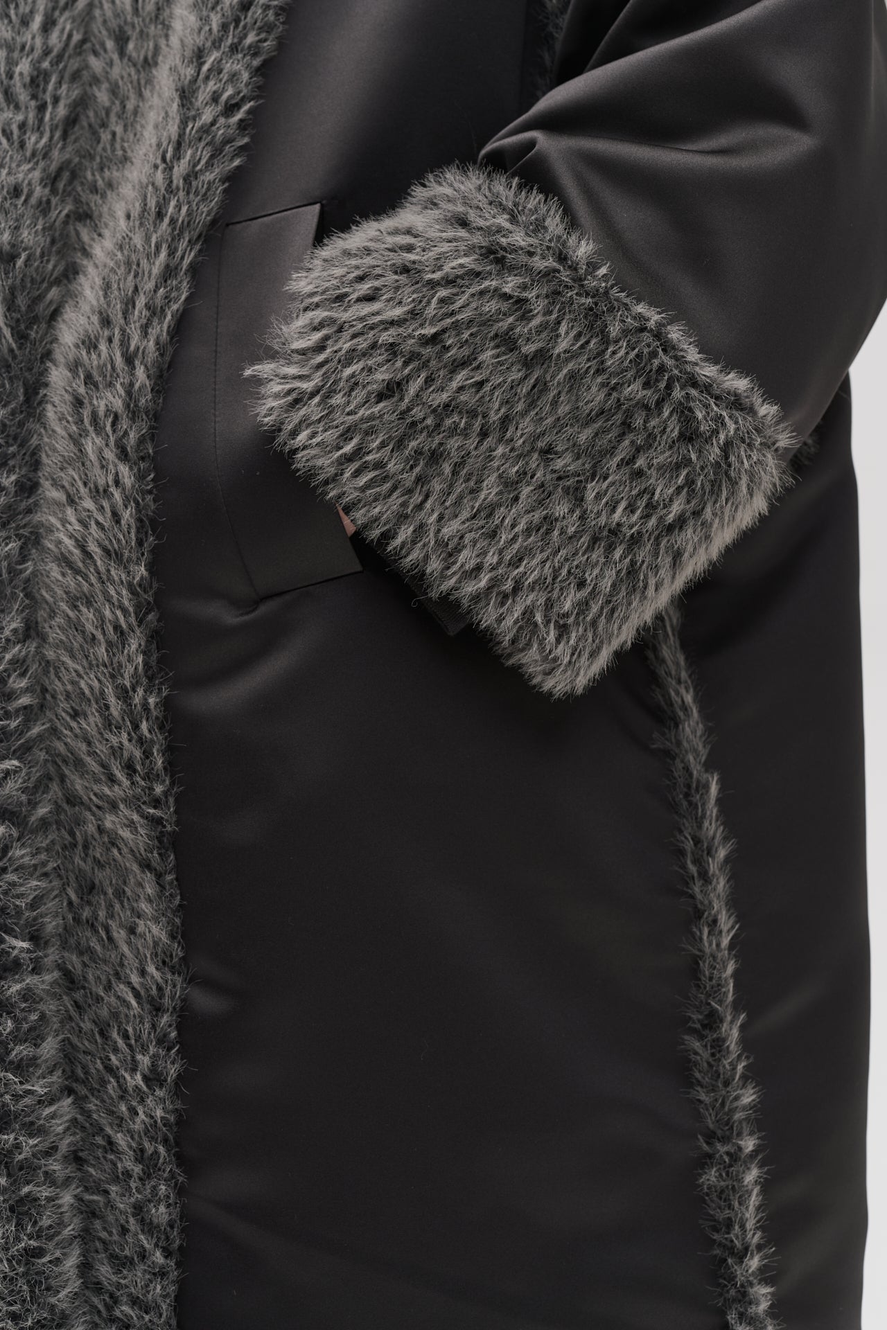 Esmeril Coat