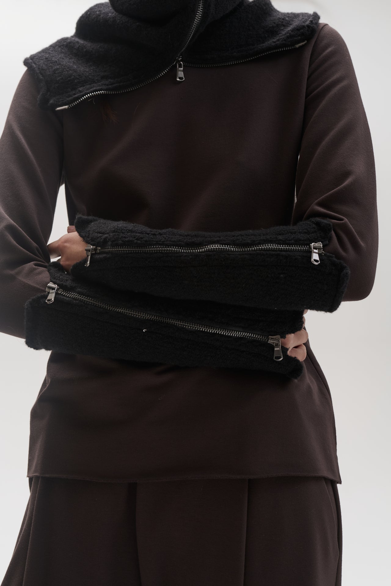 Opaco Knitted Arm Warmers