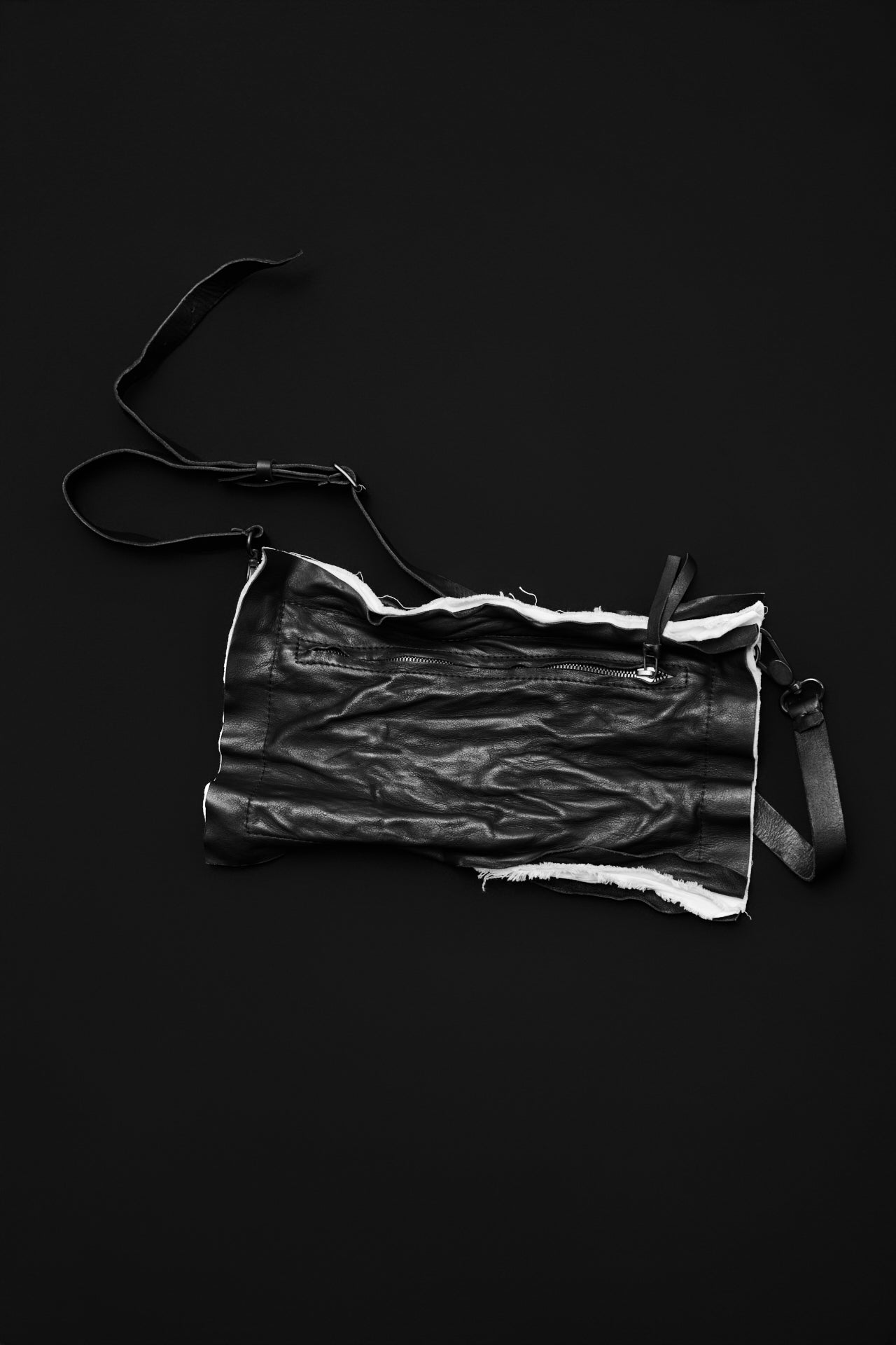 Vaho Crossbody Bag